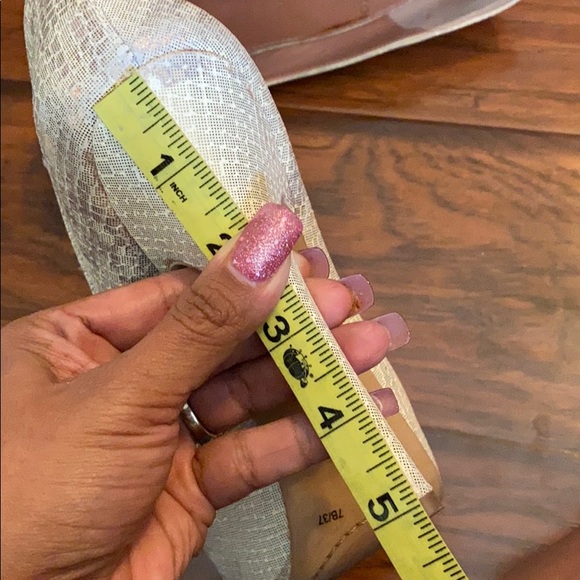 Vince Camuto leather heels - Picture 11 of 13